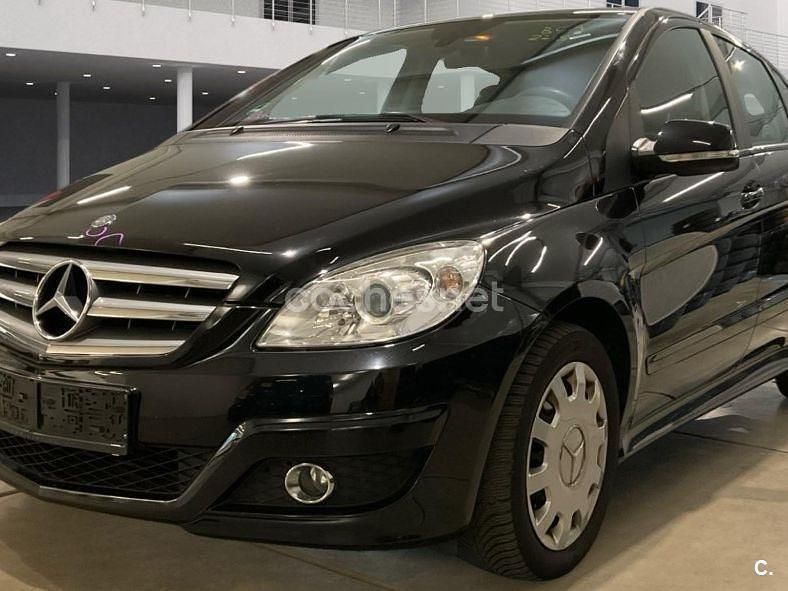 Negro Usado 2009 Mercedes B180 Monovolumen | 4900 € (Buen precio) - Imagen 1/4