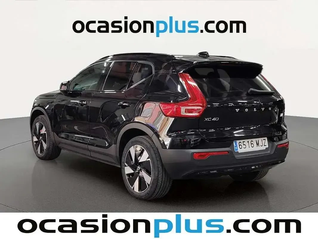 Usado Volvo XC40 Core 180 kW (245 CV) 2023 Negro SUV