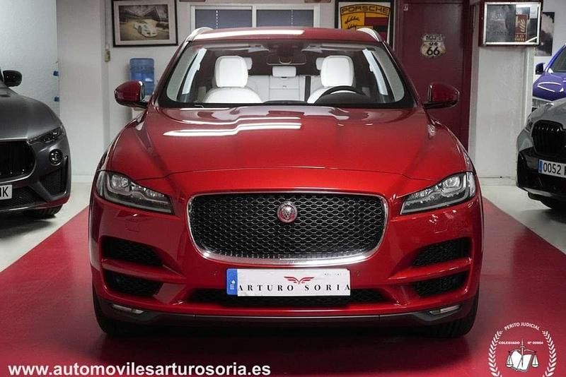 Usado Jaguar F-Pace Prestige 300 HP (220 kW) 2017 Vermelho SUV