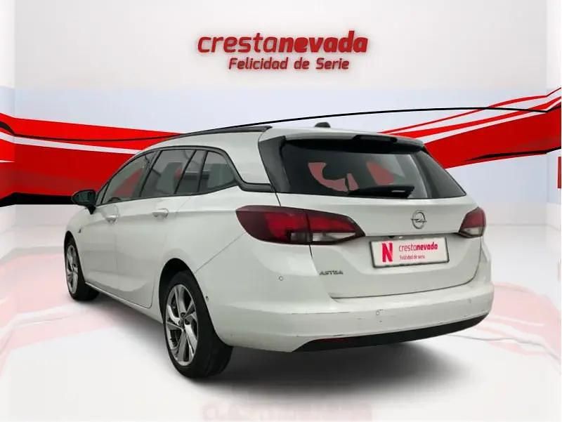 Usado Opel Astra GS Line 105 CV (77 kW) 2021 Blanco Familiar