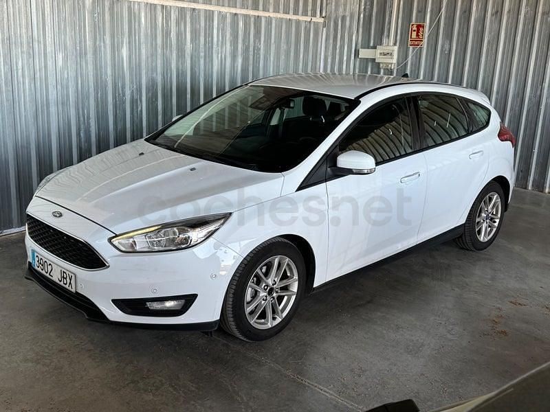 Usado Ford Focus Titanium 115 CV (84 kW) 2015 Blanco Berlina