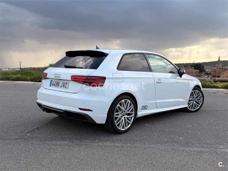 Usado Audi A3 S-Line 110 CV (80 kW) 2017 Blanco Berlina