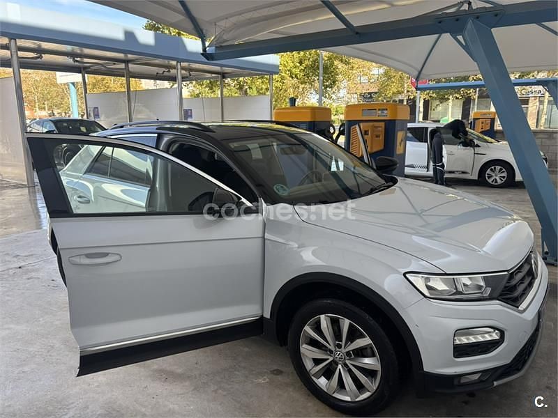Usado VW T-Roc Advance 150 CV (110 kW) 2018 Gris / plata SUV