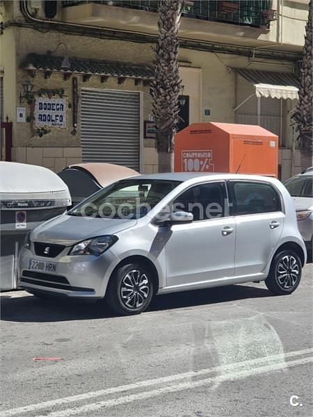 Usado Seat Mii Style 60 CV (44 kW) 2014 Gris / plata Utilitario