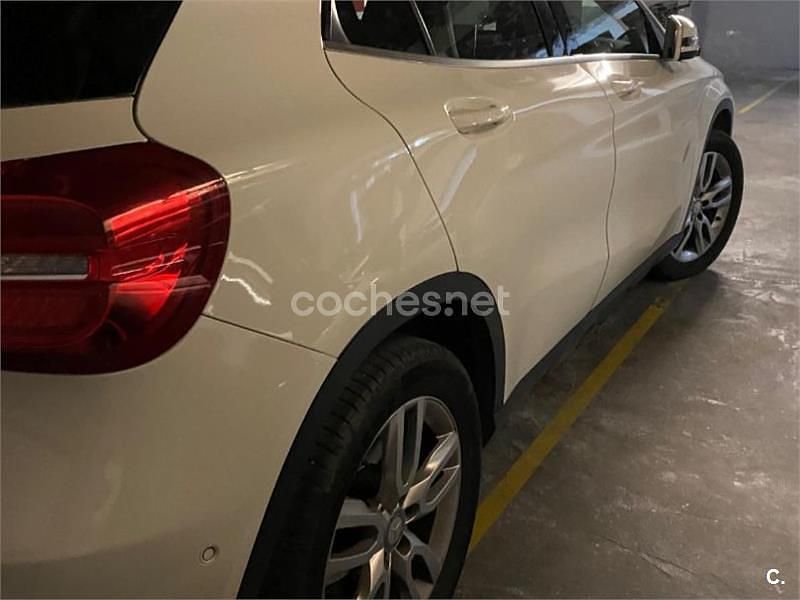Usado Mercedes GLA200 136 CV (100 kW) 2017 Blanco SUV