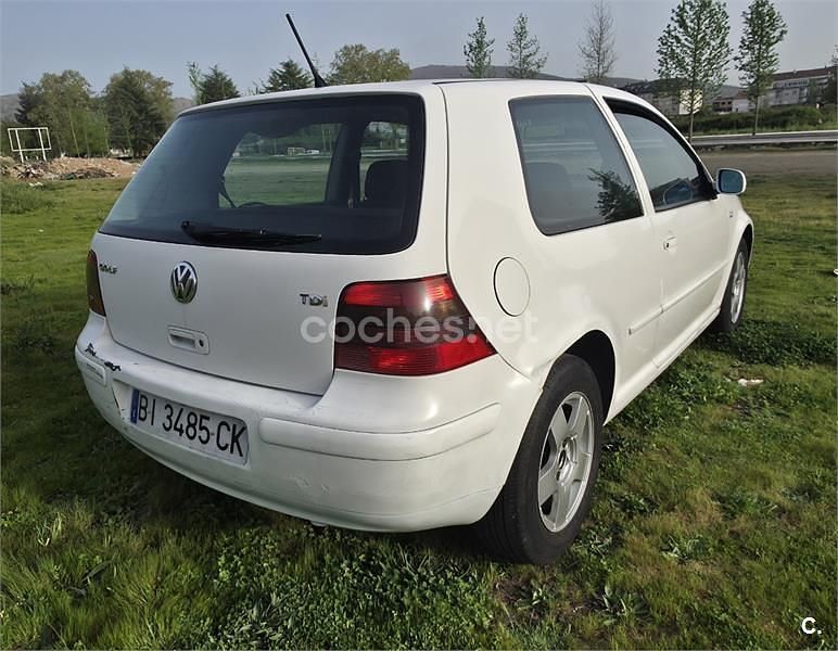 Usado VW Golf III Match 90 CV (66 kW) 1998 Blanco Berlina