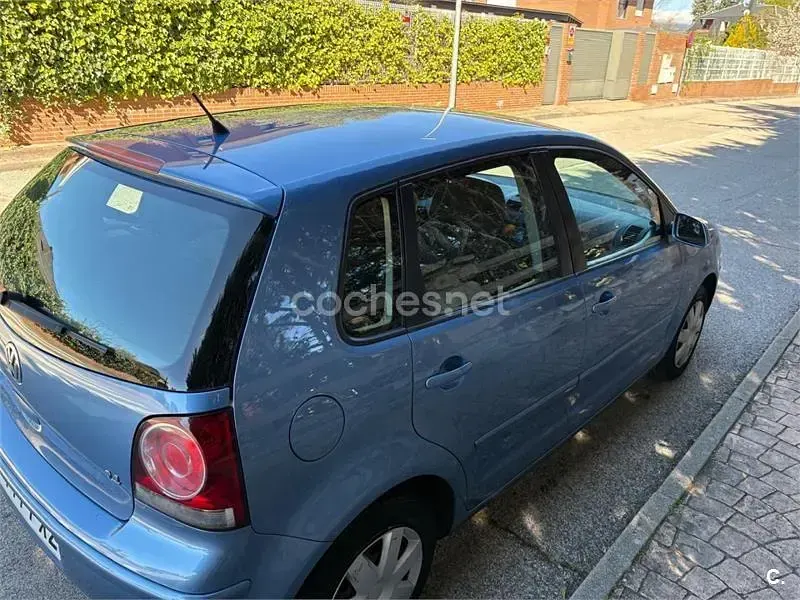 Usado VW Polo Edition 80 CV (58 kW) 2007 Azul Utilitario