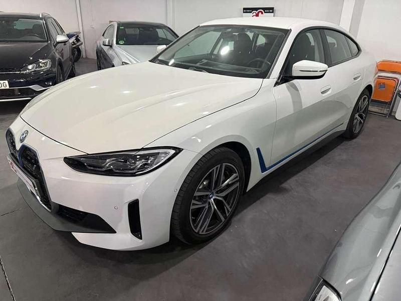 Blanco Usado 2023 BMW i4 Berlina | 42.000 € - Imagen 1/4