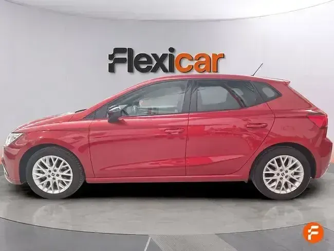 Usado Seat Ibiza FR 110 CV (80 kW) 2023 Rojo Utilitario