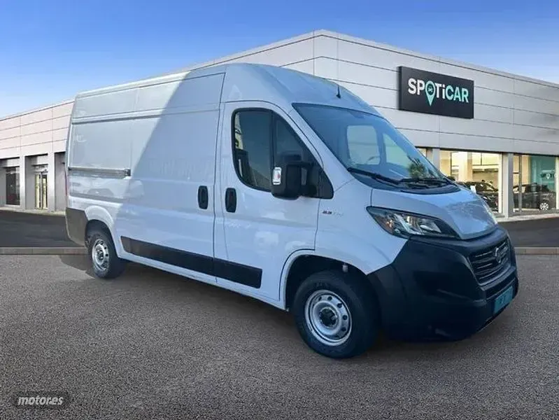 Usado Fiat Ducato 140 CV (102 kW) 2021 Blanco Van