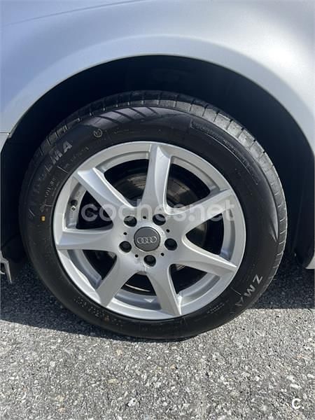 Usado Audi A3 Sportback Attraction 105 CV (77 kW) 2009 Gris / plata Utilitario