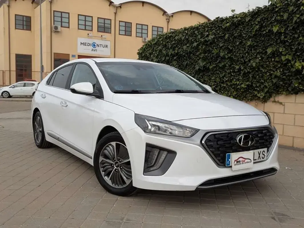 Usado Hyundai Ioniq 141 CV (103 kW) 2022 Blanco Utilitario