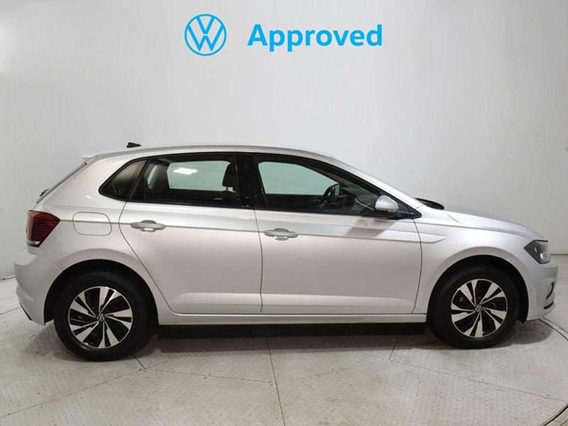 Usado VW Polo Advance 95 CV (69 kW) 2021 Plateado Utilitario