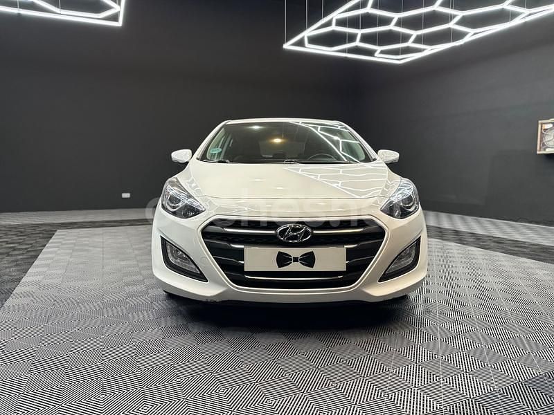 Blanco Usado 2015 Hyundai i30 Style Berlina | 8990 € (Precio justo) - Imagen 1/4