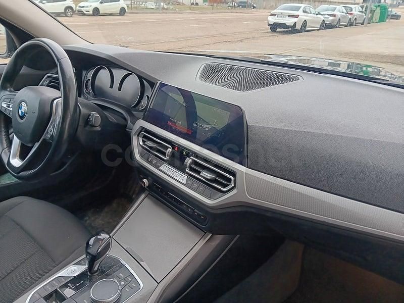 Usado BMW 318 150 CV (110 kW) 2020 Gris / plata Familiar