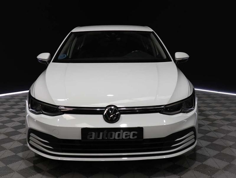 Usado VW Golf VIII 110 CV (80 kW) 2021 Blanco Utilitario