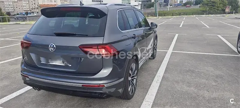 Usado VW Tiguan Sportline 150 CV (110 kW) 2017 Gris / plata SUV
