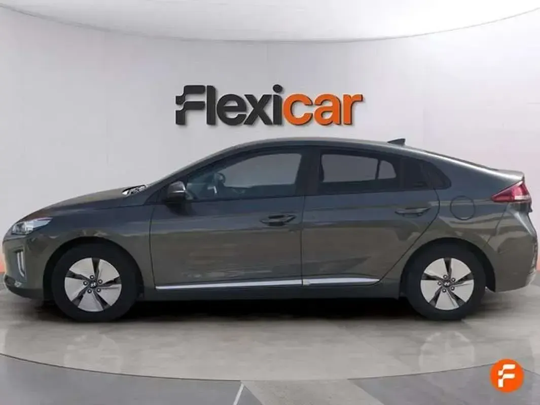 Usado Hyundai Ioniq 141 CV (103 kW) 2021 Gris Utilitario