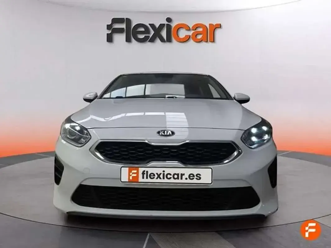 Usado Kia Ceed 120 CV (88 kW) 2020 Blanco Utilitario
