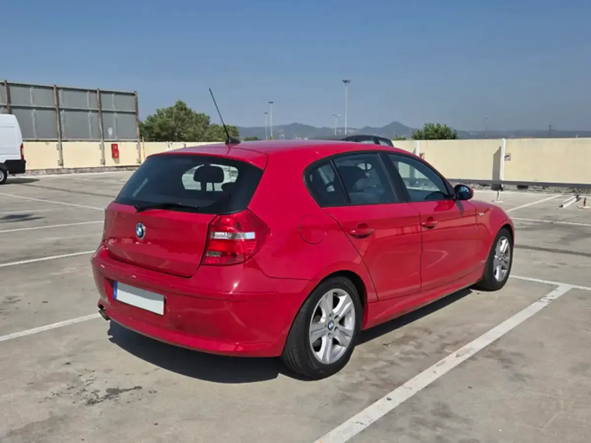 Usado BMW 120 170 CV (125 kW) 2007 Rojo Utilitario