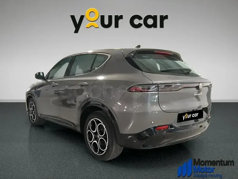 Usado Alfa Romeo Tonale Sprint 130 CV (95 kW) 2024 Gris / plata SUV