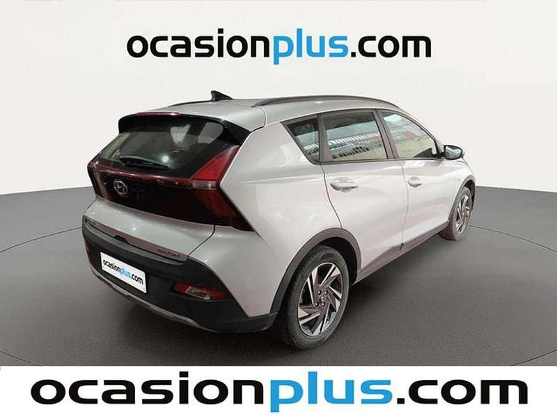 Usado Hyundai Bayon 102 CV (75 kW) 2022 Plateado SUV