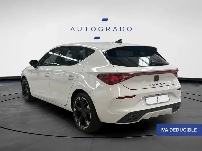 Usado Cupra Leon 150 CV (110 kW) 2023 Blanco Berlina
