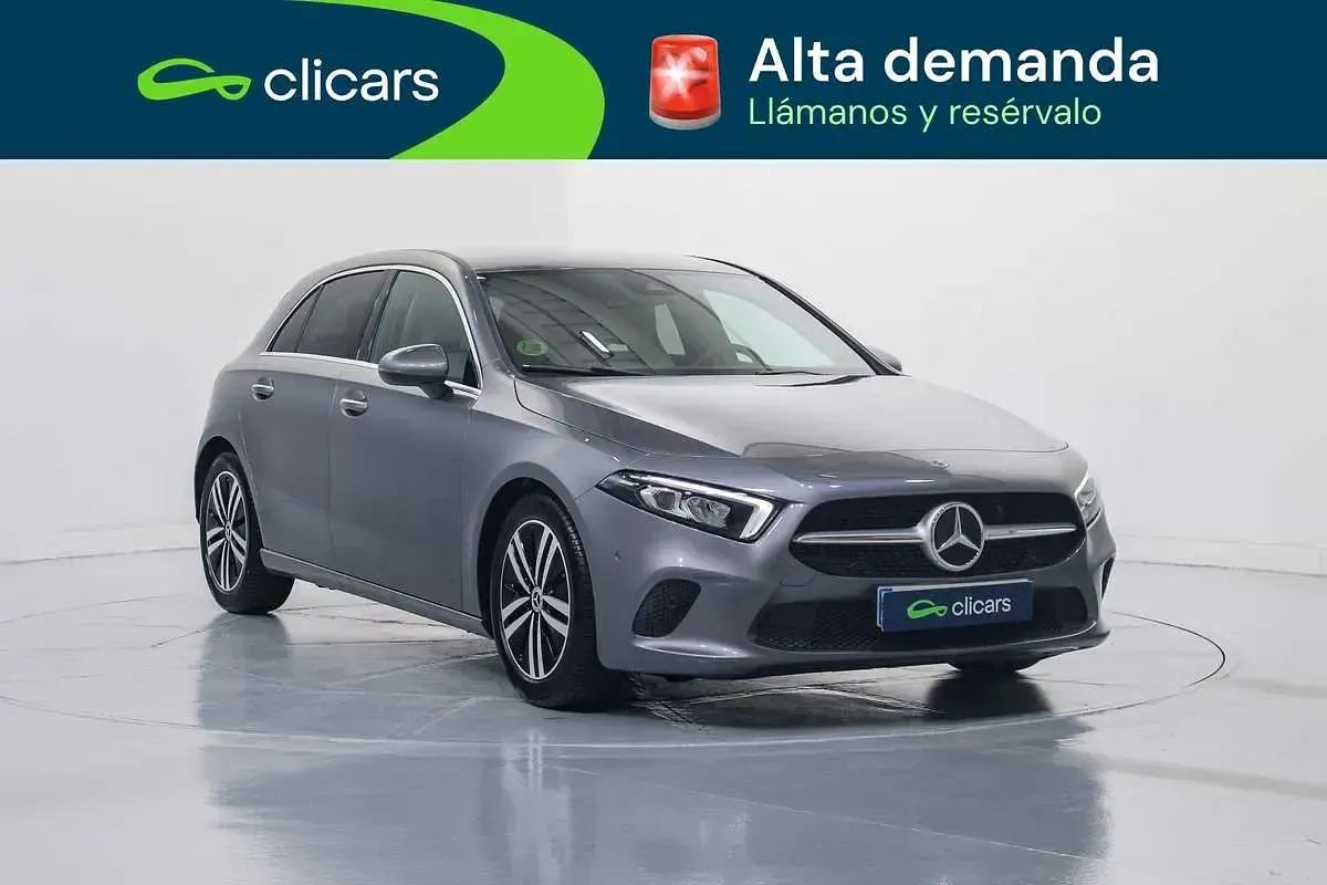 Usado Mercedes A200 163 CV (119 kW) 2022 Gris Utilitario