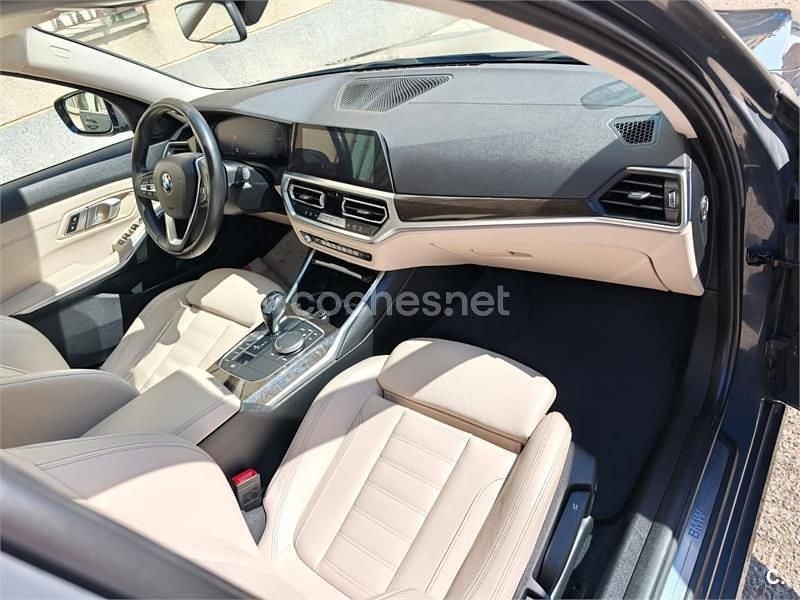 Usado BMW 330 Luxury Line 252 CV (185 kW) 2019 Gris / plata Berlina