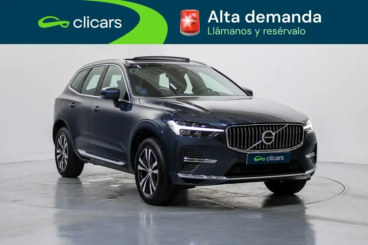 Usado Volvo XC60 Core 350 CV (257 kW) 2022 Gris / plata SUV