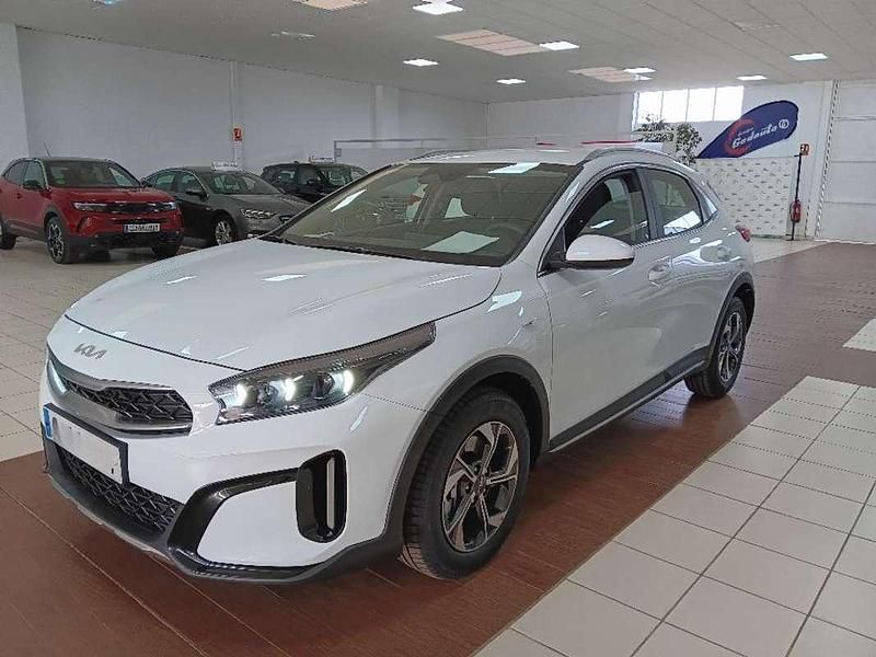 Nuevo Kia XCeed 116 CV (85 kW) 2025 Blanco SUV