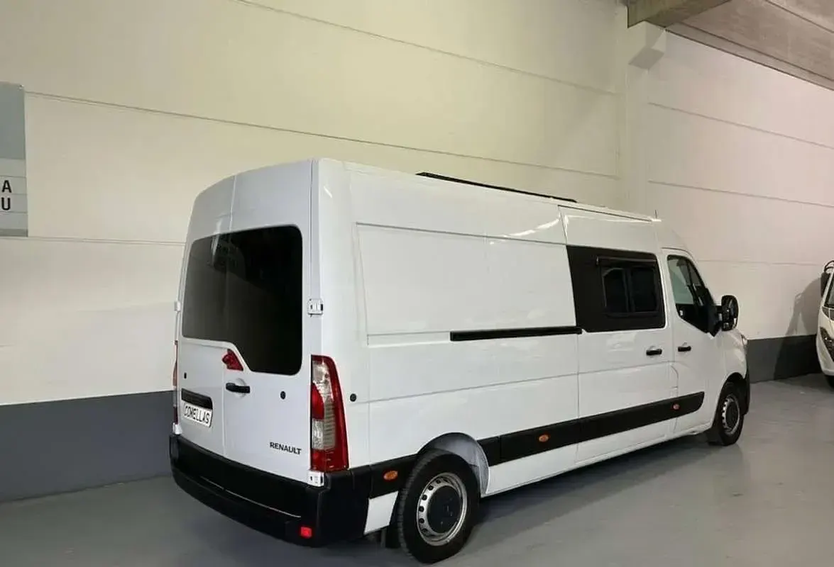 Usado Renault Master 145 CV (106 kW) 2022 Blanco Monovolumen