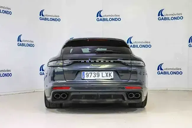 Usado Porsche Panamera 4 E-Hybrid Sport Turismo Platinum Edition 462 CV (339 kW) 2022 Gris Familiar