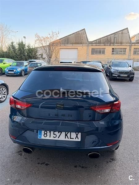 Usado Seat Leon Style 125 CV (91 kW) 2018 Azul Berlina