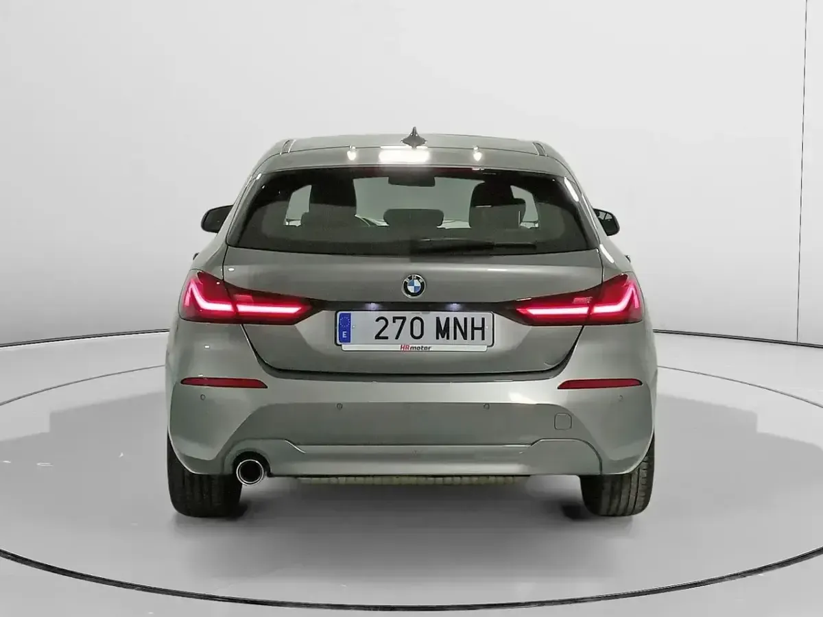 Usado BMW 118 Performance 136 CV (100 kW) 2024 Gris / plata Utilitario