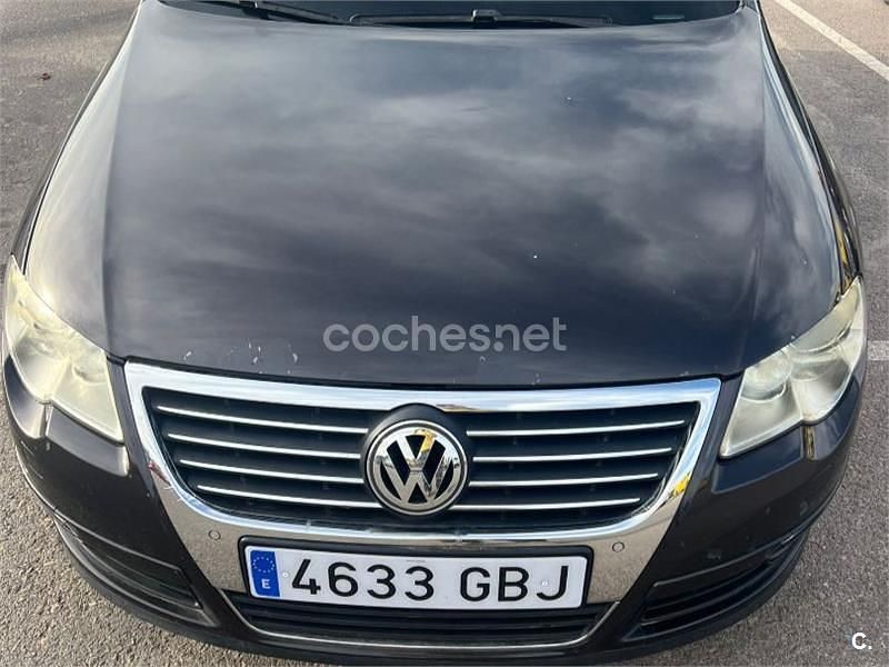 Usado VW Passat Highline 140 CV (102 kW) 2008 Negro Berlina