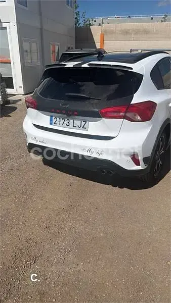 Usado Ford Focus Active X 120 CV (88 kW) 2020 Blanco Berlina