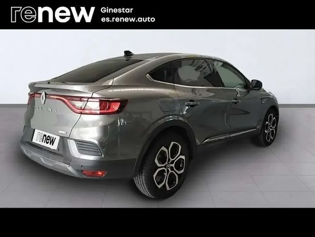 Usado Renault Arkana Zen 145 CV (106 kW) 2022 Gris SUV