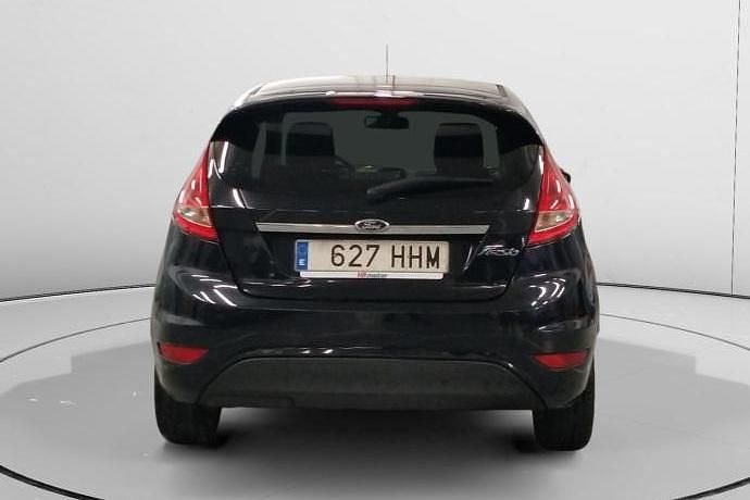 Usado Ford Fiesta Trend 97 CV (71 kW) 2011 Utilitario