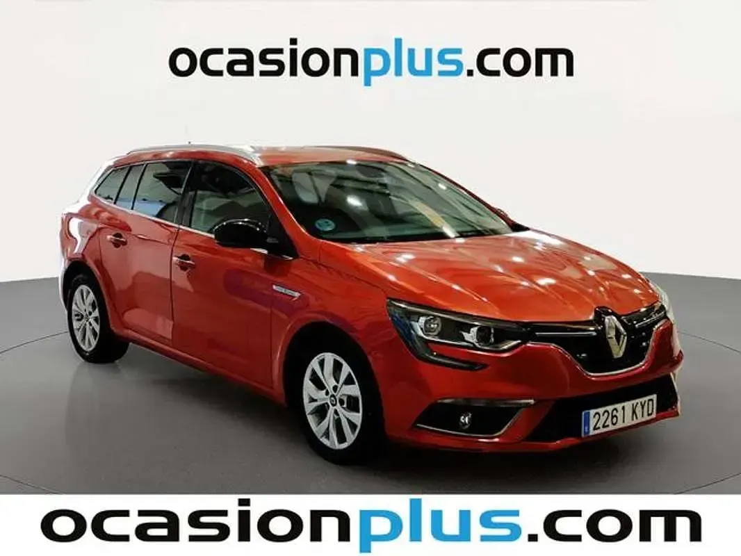 Usado Renault Mégane GrandTour LIMITED 140 CV (102 kW) 2019 Rojo Familiar