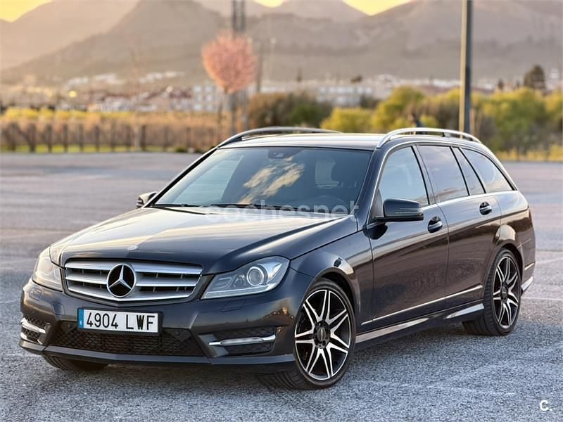 Usado Mercedes C220 170 CV (125 kW) 2012 Negro Familiar