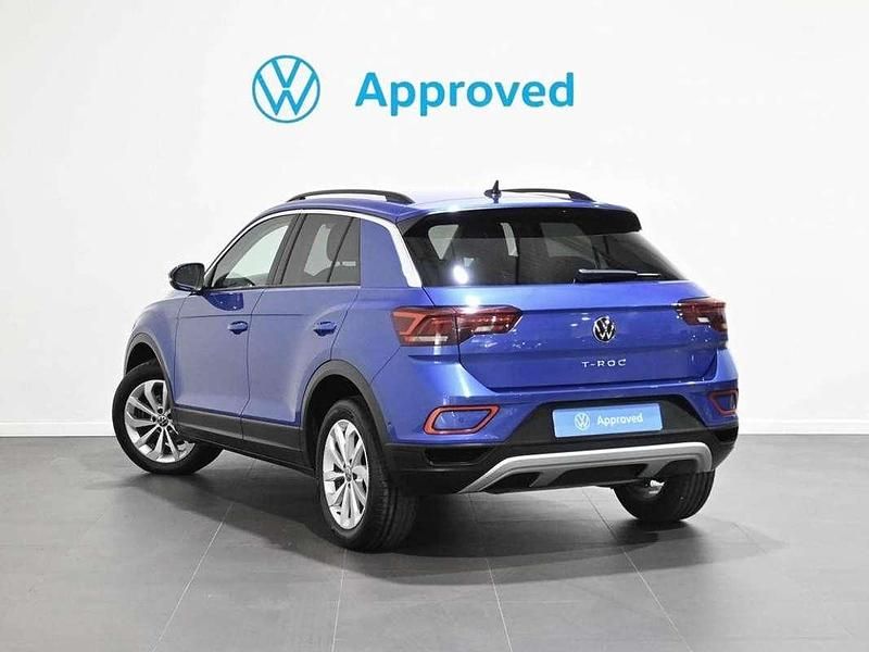 Usado VW T-Roc Life 150 CV (110 kW) 2024 Azul SUV