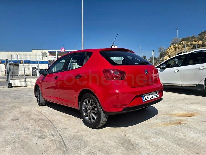 Usado Seat Ibiza I-Tech 85 CV (62 kW) 2015 Rojo Berlina