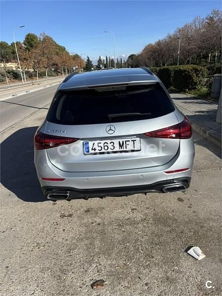 Usado Mercedes C220 200 CV (147 kW) 2023 Gris / plata Familiar