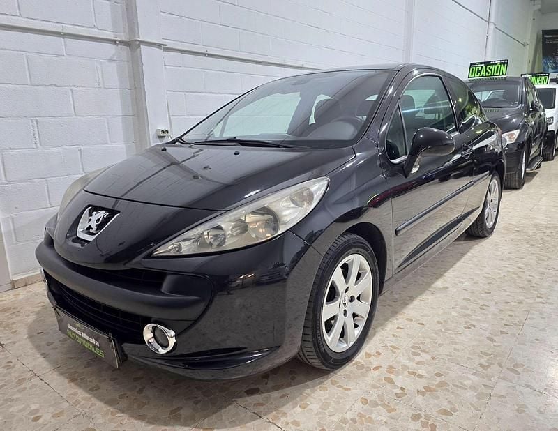 Usado Peugeot 207 Sport 90 CV (66 kW) 2008 Negro Utilitario