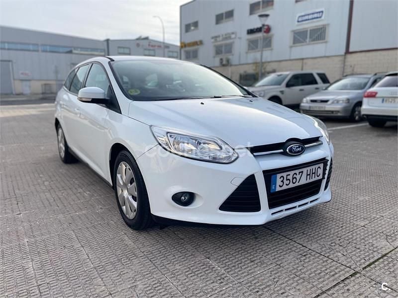 Usado Ford Focus Titanium 115 CV (84 kW) 2011 Blanco Familiar