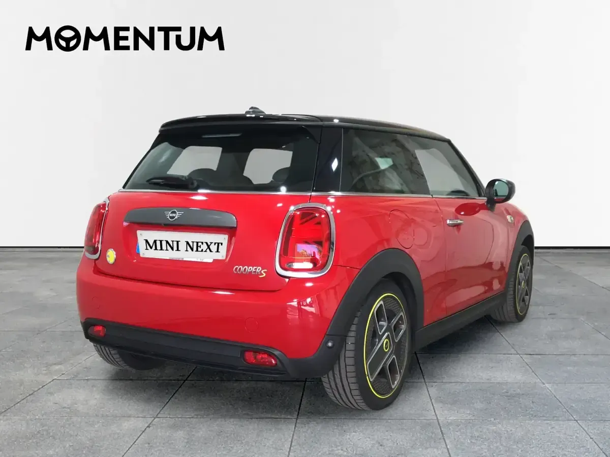 Usado Mini Cooper SE 135 kW (184 CV) 2021 Rojo Utilitario
