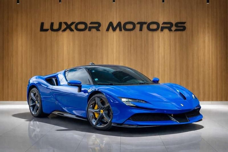 Usado Ferrari SF90 999 CV (734 kW) 2024 Azul Coupe