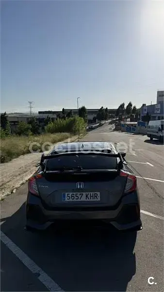 Usado Honda Civic Sport 182 CV (133 kW) 2018 Gris / plata Berlina