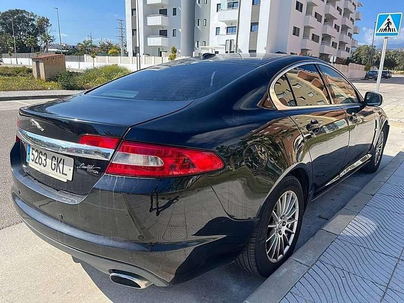 Usado Jaguar XF Premium Luxury 207 CV (152 kW) 2009 Negro Berlina